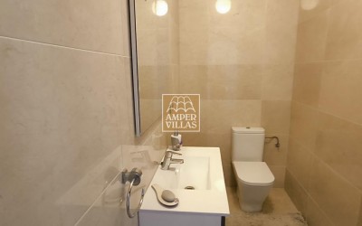 Fantástica villa con gran parcela, con privacidad y vistas al mar.